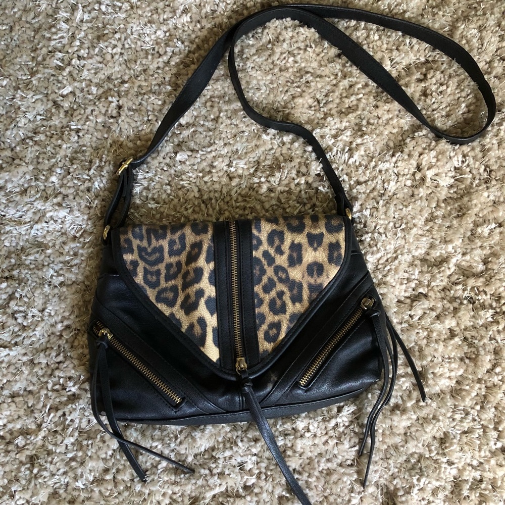Jessica Simpson crossbody